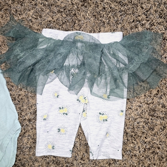PL Baby "Mama's Main Squeeze" Lemon Onesie & Tutu Leggings Set, Size 9M - Picture 3 of 4